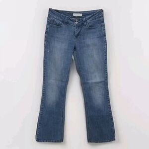 Levi's 526 Midrise Boot Cut Jeans Slender Fit Casual Chic Medium Wash 4